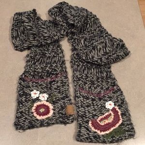 Fossil Knitted Scarf with pockets